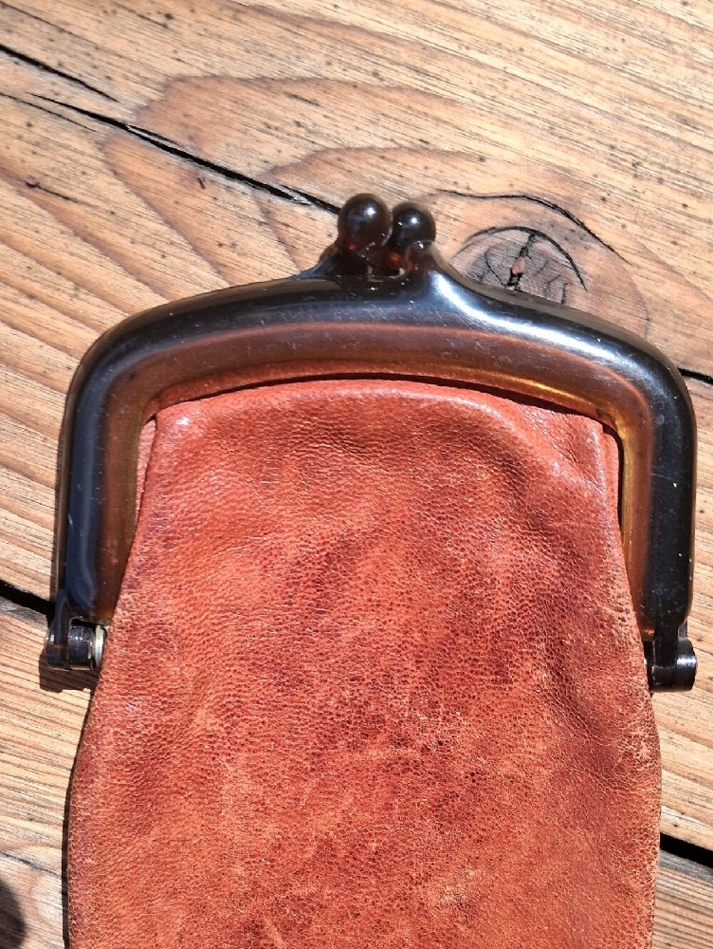 Holt Renfrew Vintage Brown Leather Kiss-Lock Coin Purse - Picture 3 of 10